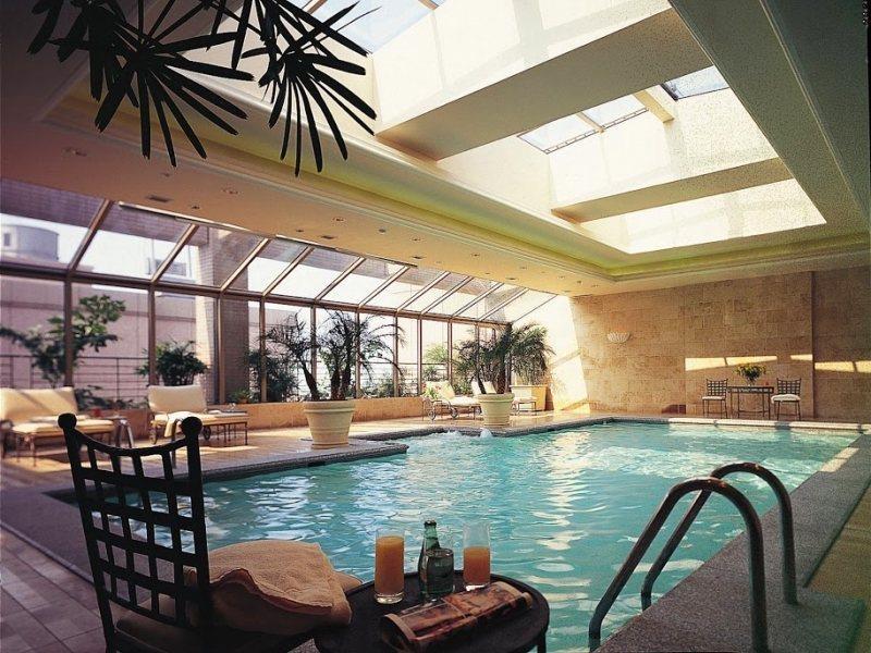 The Sherwood Тайпей Екстериор снимка The pool at the Four Seasons Hotel
